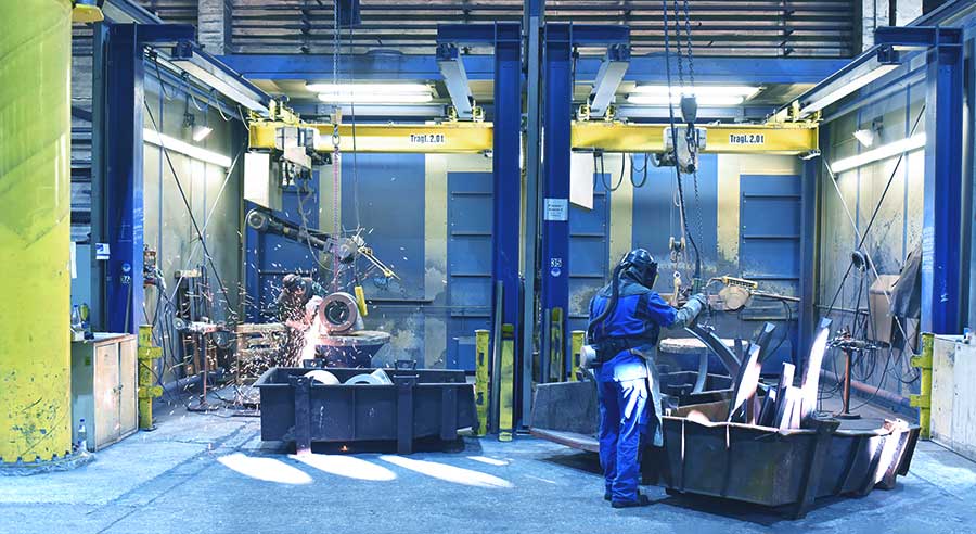 Arbeiter in einer Metallverarbeitungswerkstatt.