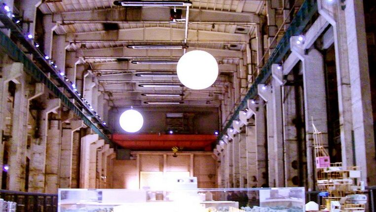 Alte Fabrikhalle für historische Ausstellung mit OPTIMA plus Hallenheizungssystemen von KÜBLER